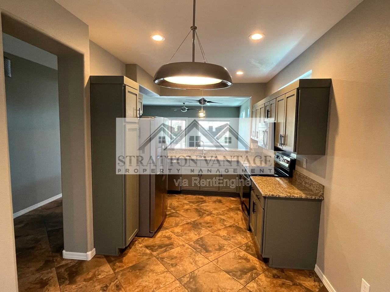 16289 W Mountain Pass Dr - Photo 4 of 14