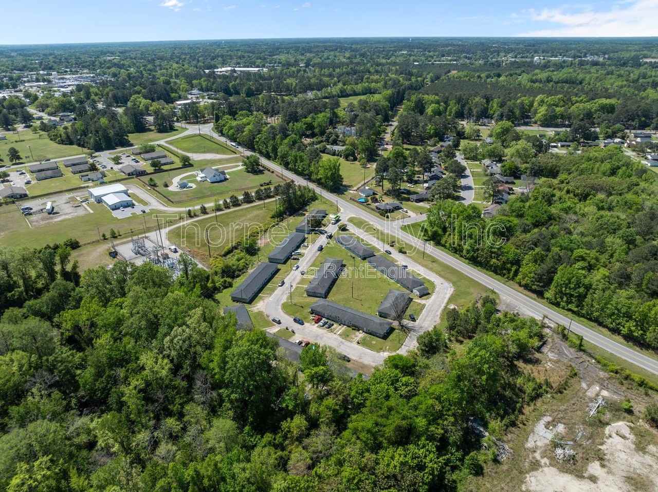 2501 Saint Andrew St #33 - Photo 4 of 20