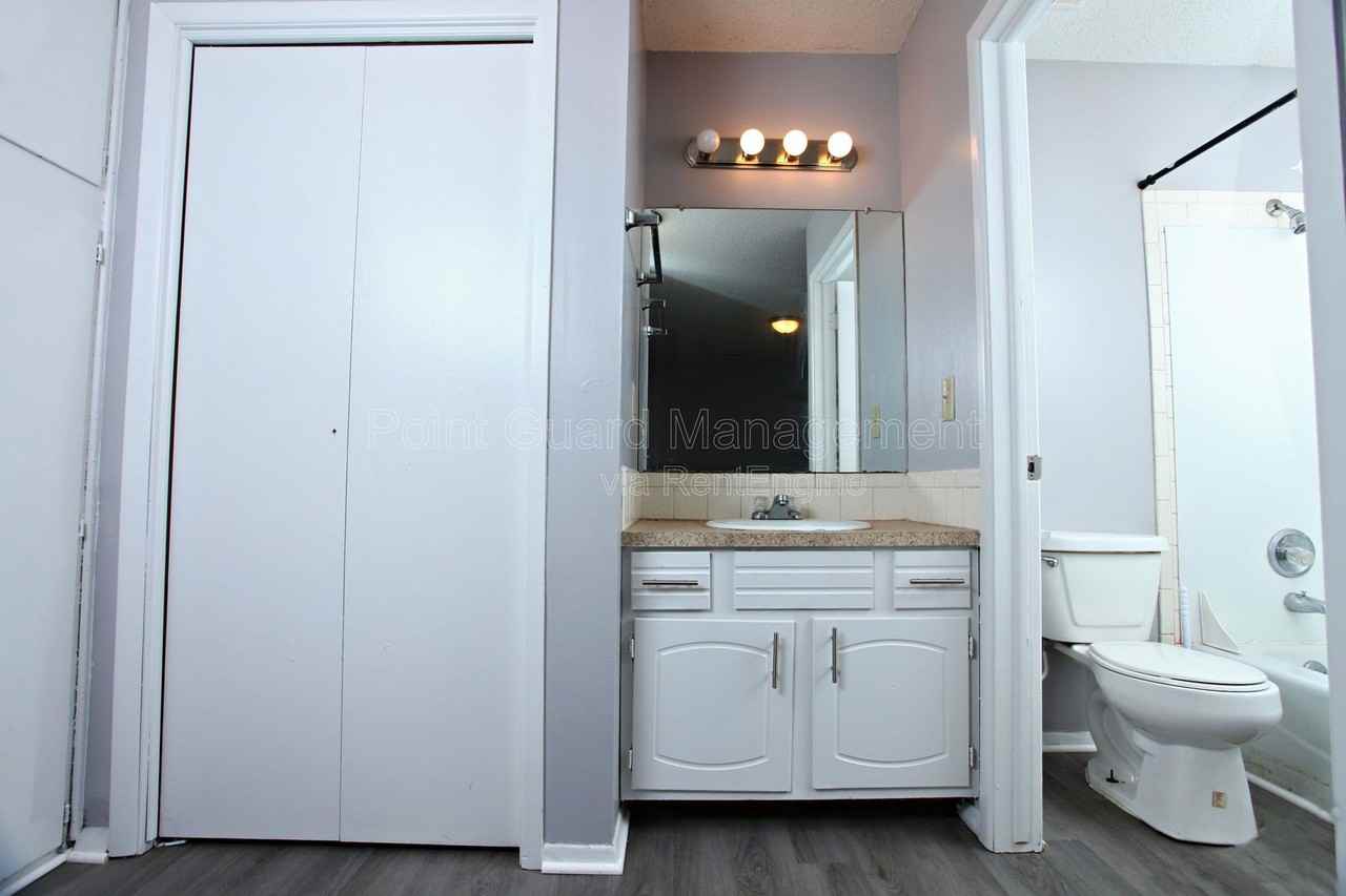 7345 W Newell St #7345C - Photo 6 of 11