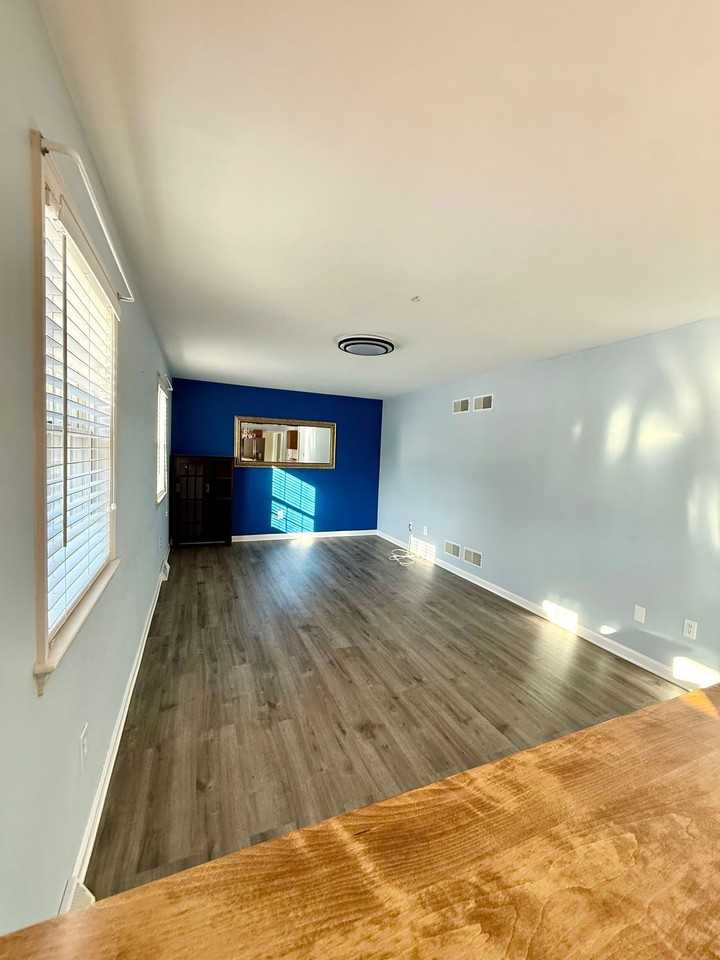 115 Fleetline St - Photo 3 of 25