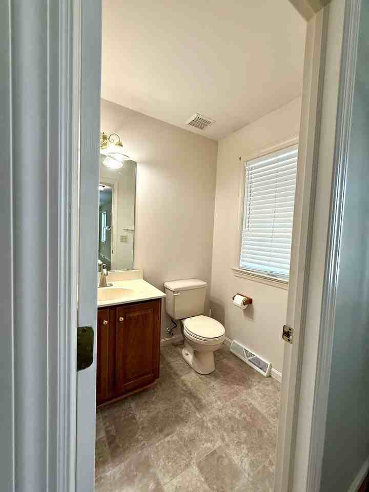 115 Fleetline St - Photo 7 of 25