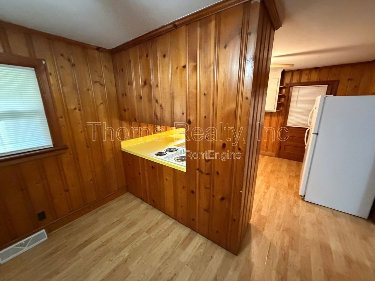 6831 W Mount Dr - Photo 6 of 15