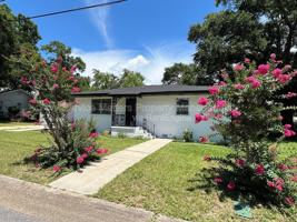 featured image of 1922 W Gregory St