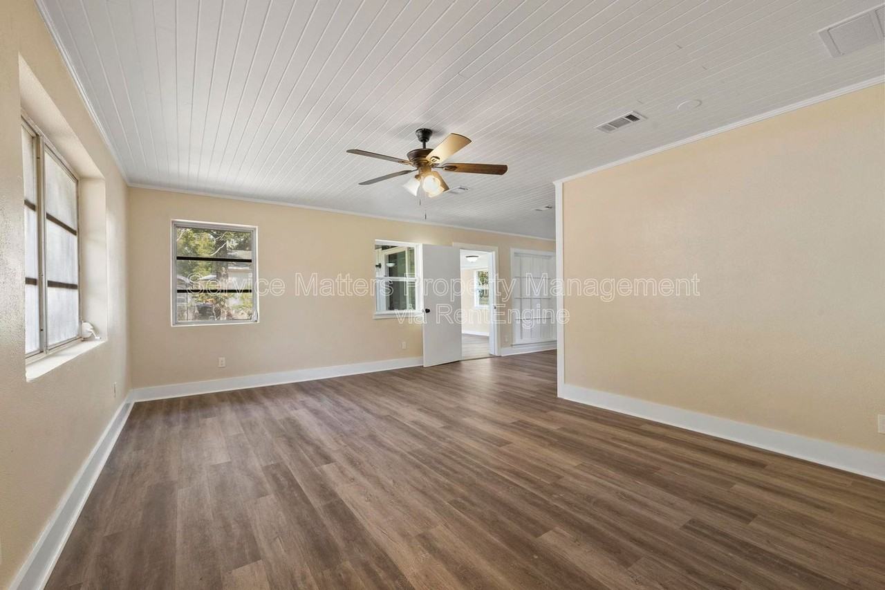 1922 W Gregory St - Photo 4 of 43