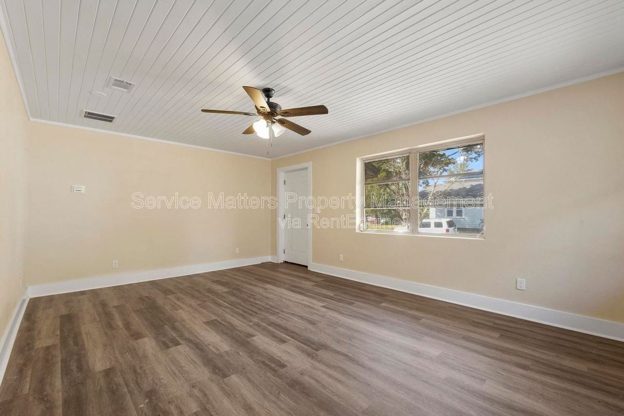 1922 W Gregory St - Photo 6 of 43