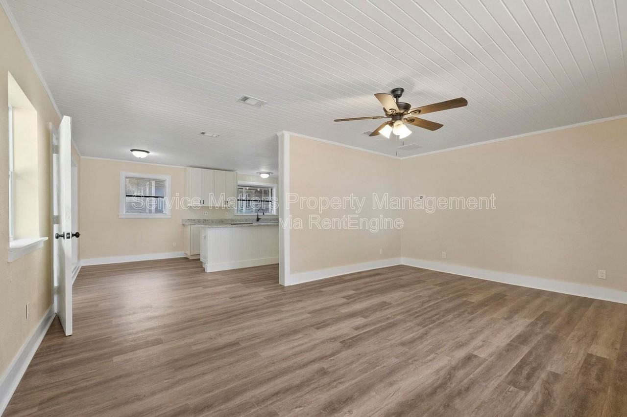 1922 W Gregory St - Photo 7 of 43