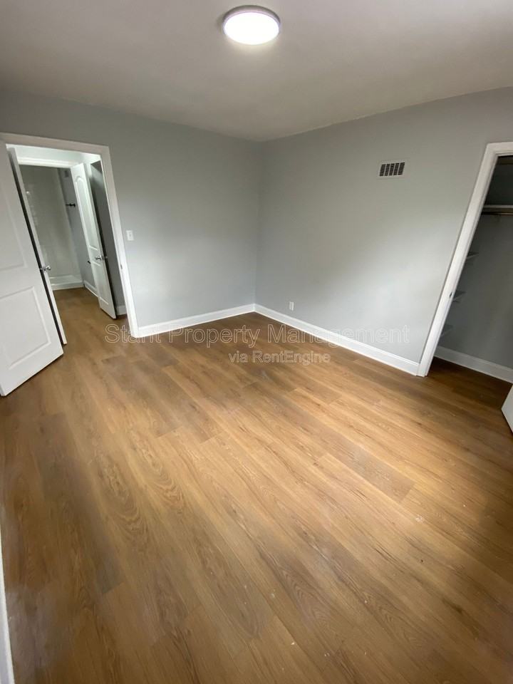 1505 Franklin Park S #B7 - Photo 7 of 10