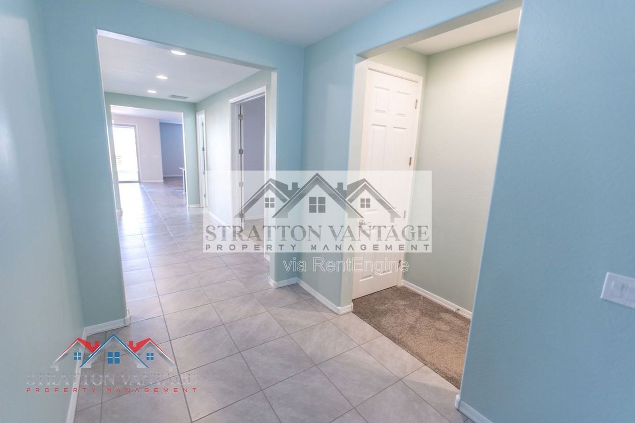 22486 E Russet Rd - Photo 6 of 50