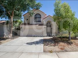 featured image of 823 W Iris Dr