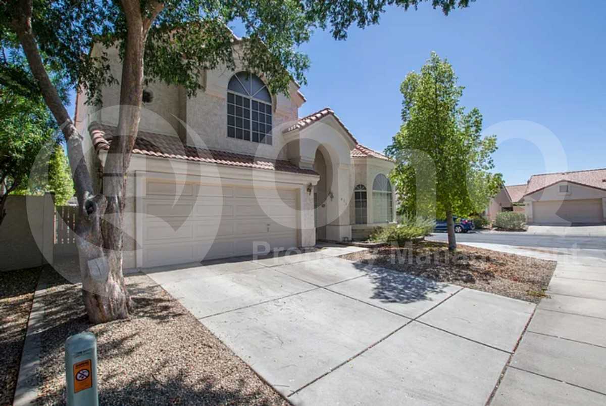 823 W Iris Dr - Photo 2 of 21