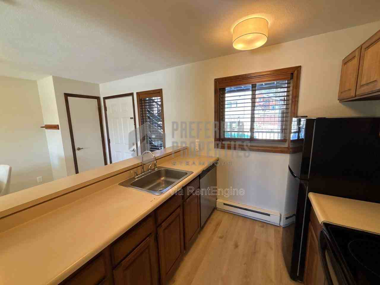 1555 Shadow Run Ct - Photo 6 of 32