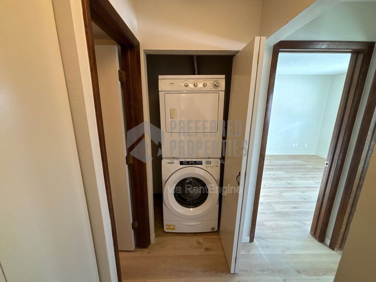 1555 Shadow Run Ct - Photo 7 of 32