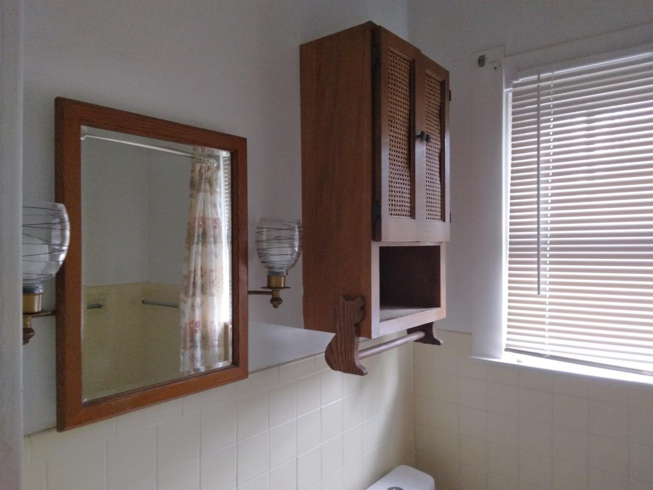 4104 N Lockwood Ave #LWR - Photo 2 of 13