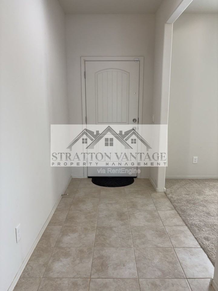 43620 W Mescal Dr - Photo 5 of 50