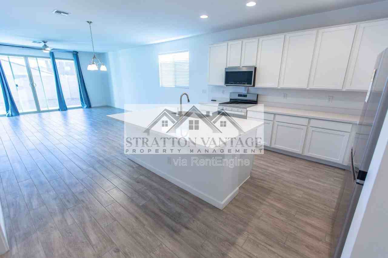 13413 W Tether Trl - Photo 2 of 45