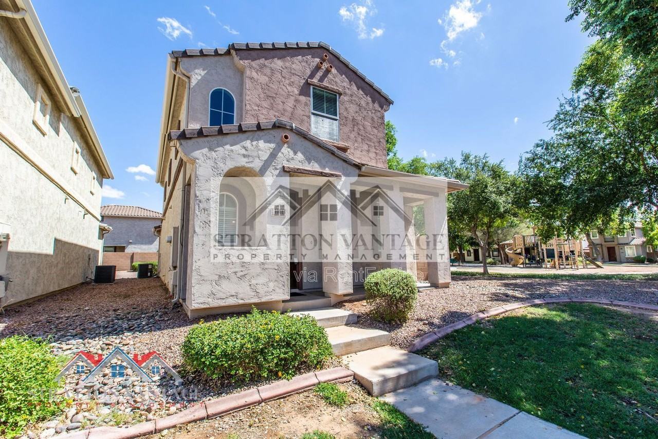 10013 E Impala Ave - Photo 3 of 42