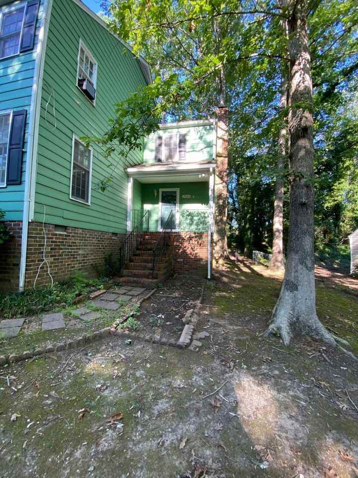 1700 Taft Pl #B - Photo 2 of 32