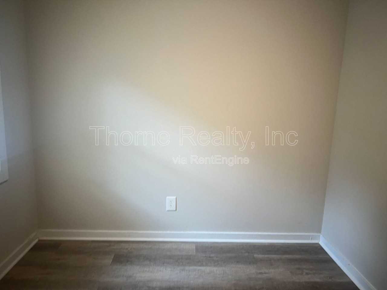 104 Nandina Ct - Photo 3 of 10