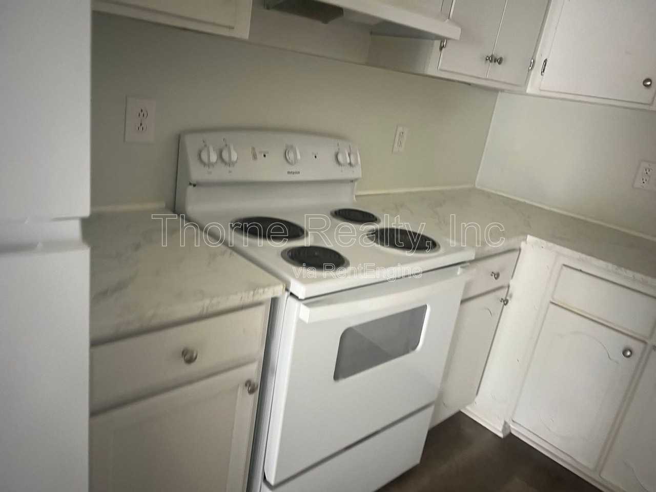 104 Nandina Ct - Photo 6 of 10