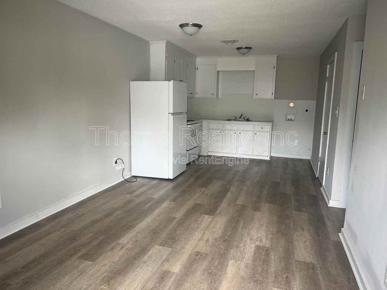 104 Nandina Ct - Photo 7 of 10