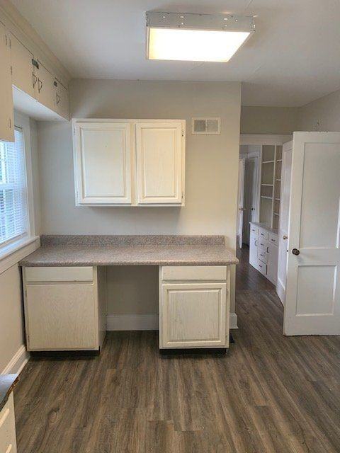 301 S Oak St - Photo 6 of 19