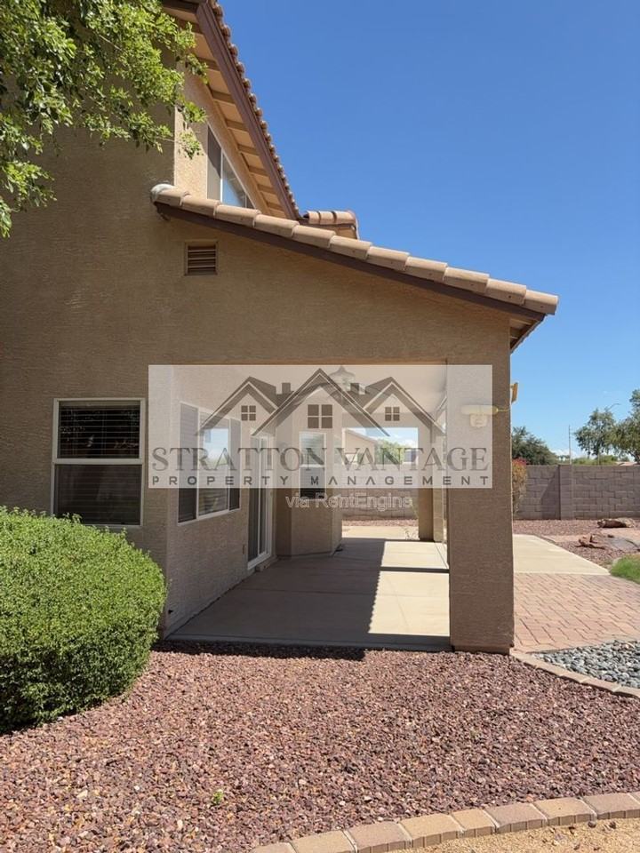 20205 N 84th Ave - Photo 2 of 5