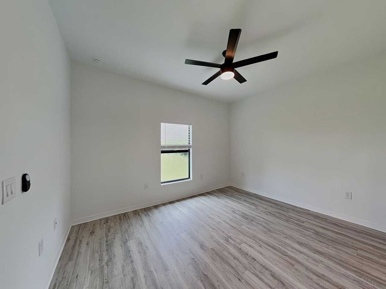 1134 Albert Ave - Photo 7 of 16