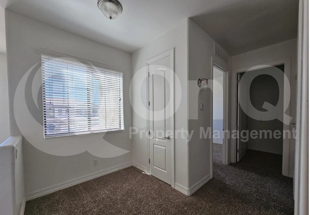 1456 E 9th St #215 - Photo 7 of 10