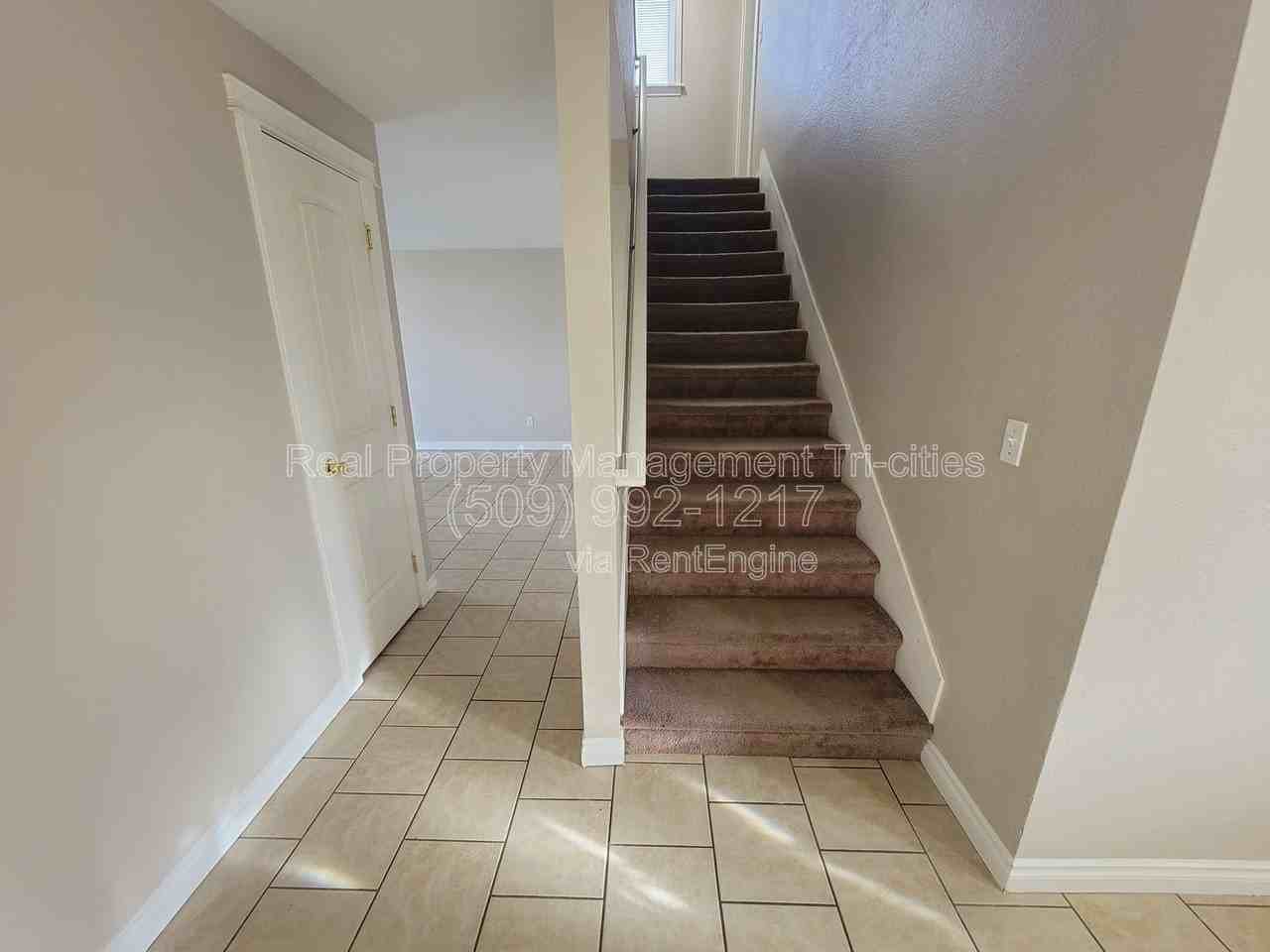 6519 Yankee Dr - Photo 3 of 14