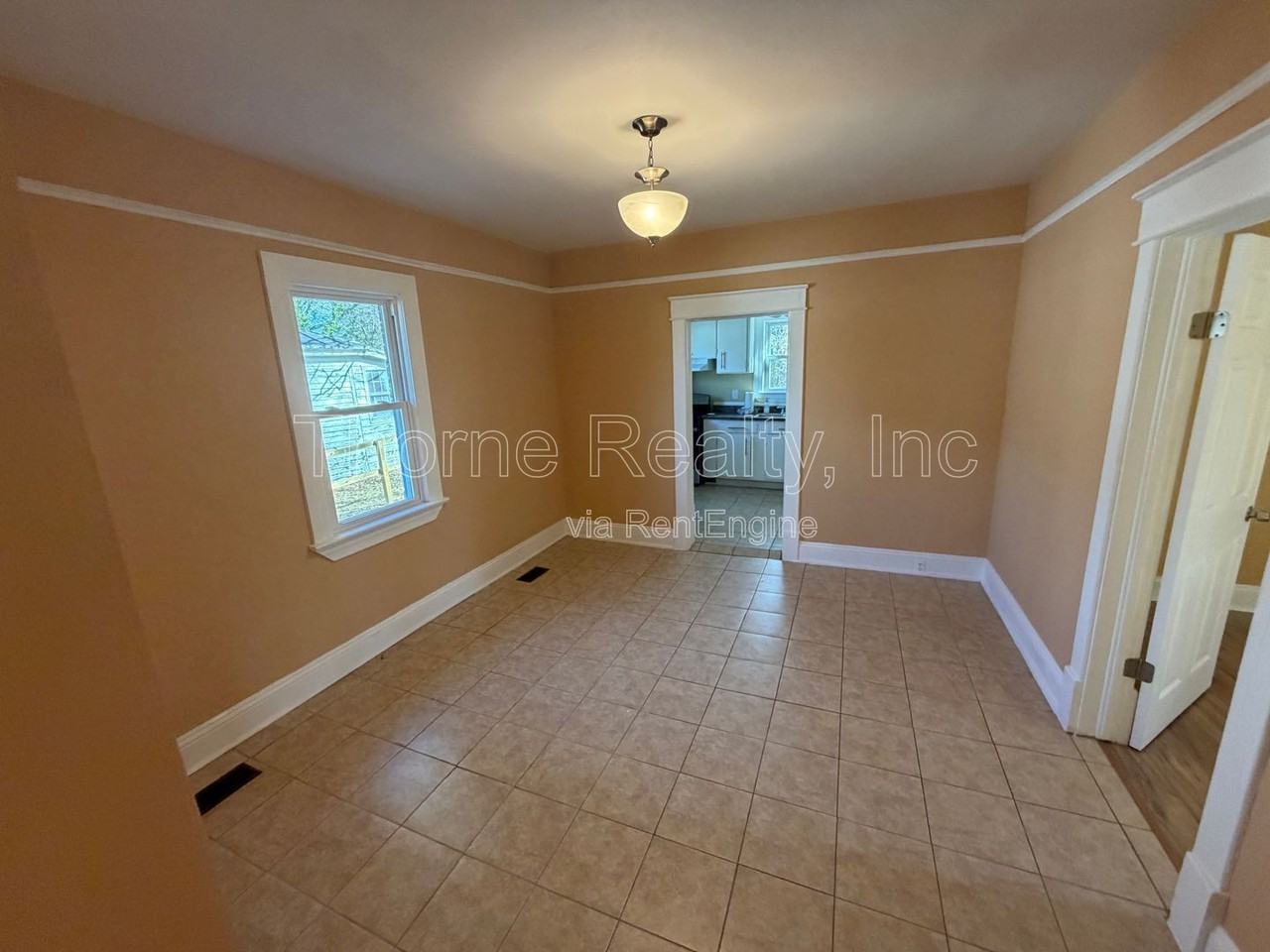 617 Pennsylvania Ave - Photo 4 of 13