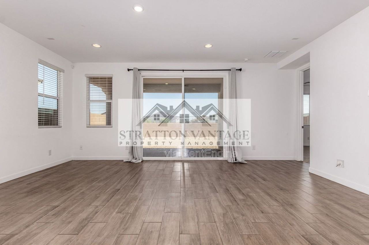 36595 W Mediterranean Way - Photo 5 of 30