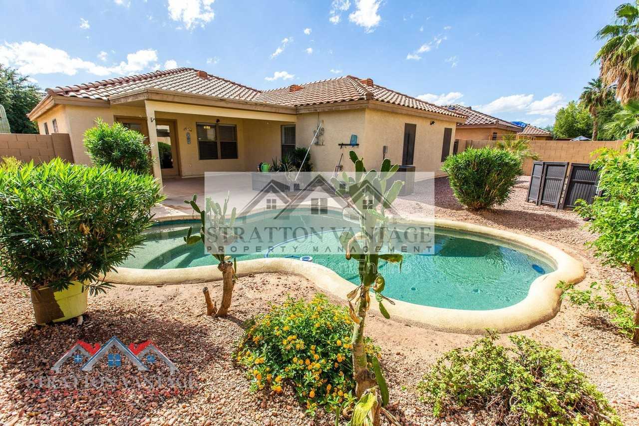 15792 W Port Au Prince Ln - Photo 6 of 44