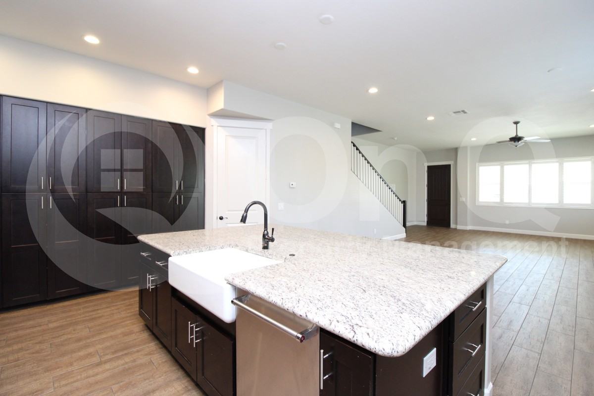 1024 E Curry Rd #1A - Photo 5 of 23