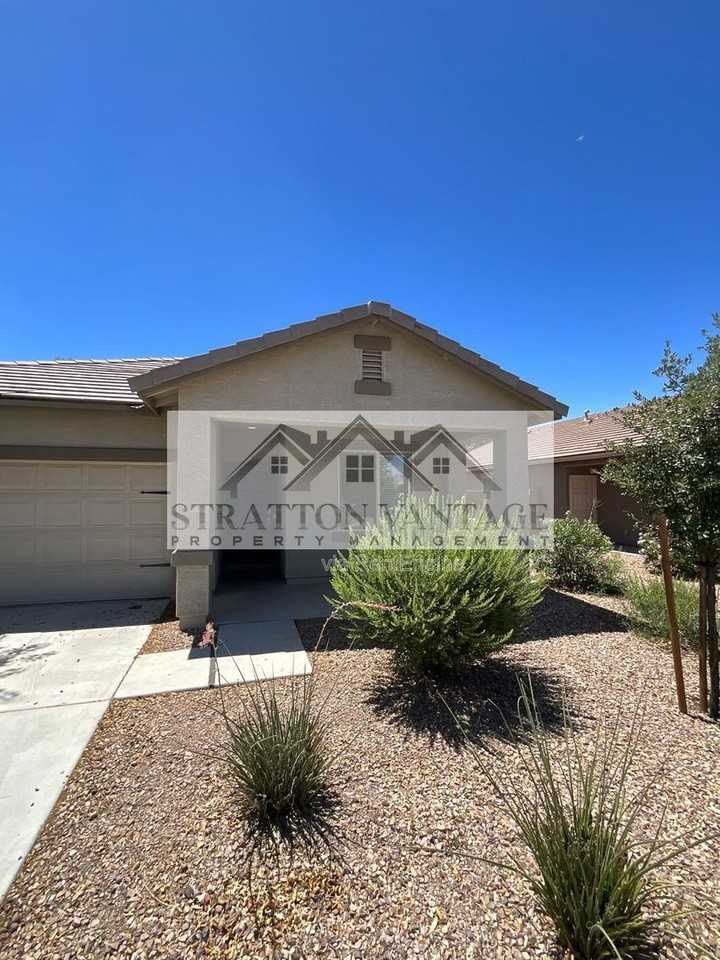 24531 W Mobile Ln - Photo 2 of 36