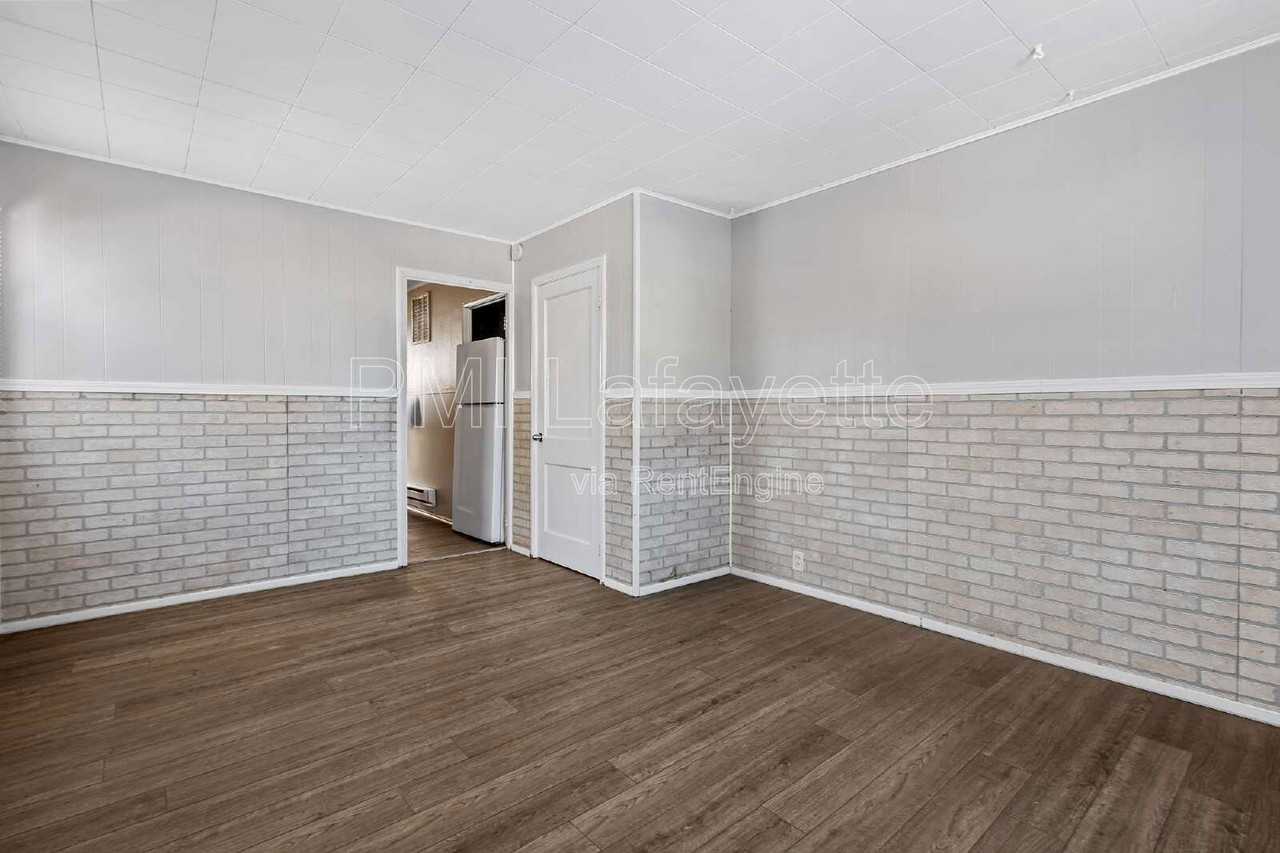 1707 Shortridge Dr - Photo 2 of 6