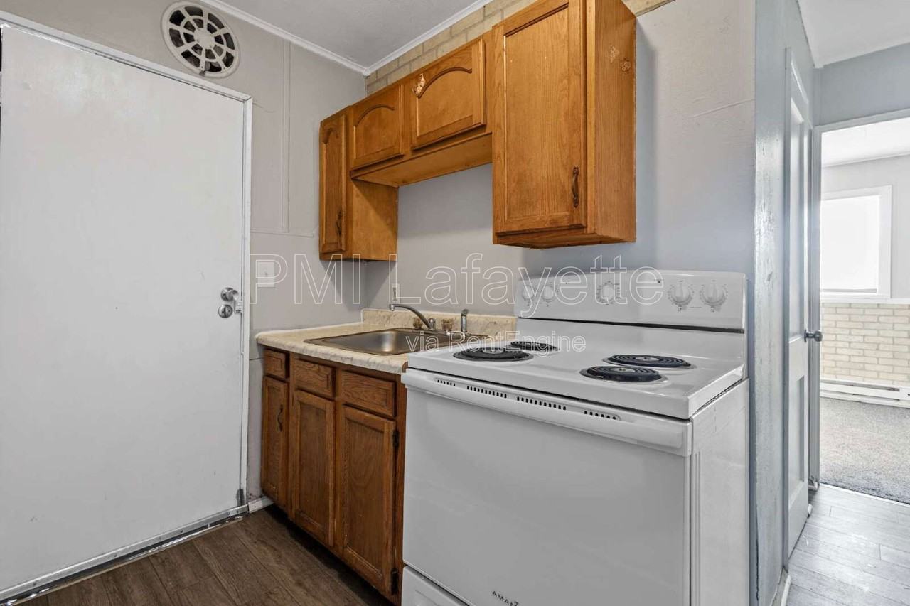 1707 Shortridge Dr - Photo 3 of 6