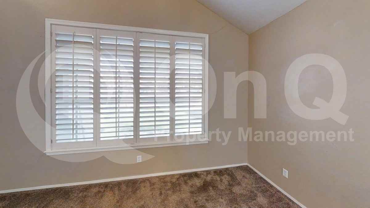 20376 N 55th Dr - Photo 7 of 21