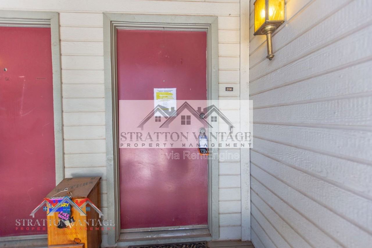 20 S Buena Vista Ave #208 - Photo 4 of 31