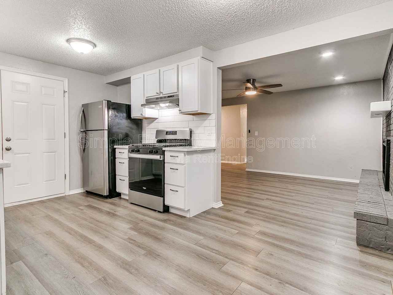 606 Elmwood Dr - Photo 6 of 27