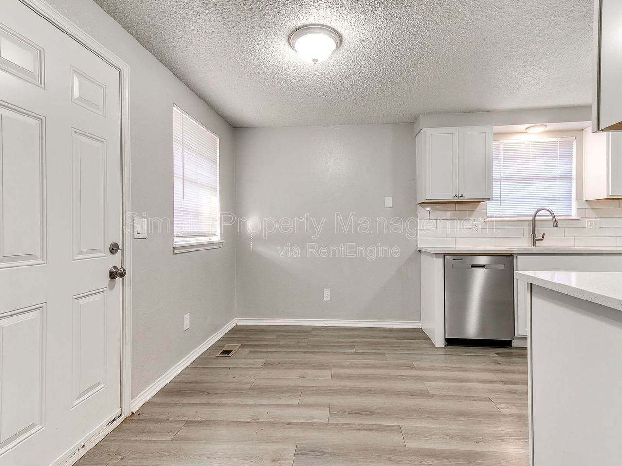 606 Elmwood Dr - Photo 7 of 27