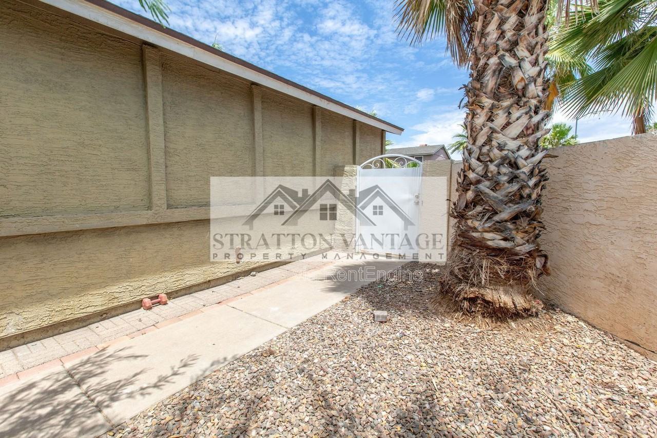 19802 N 4th St - Photo 2 of 31