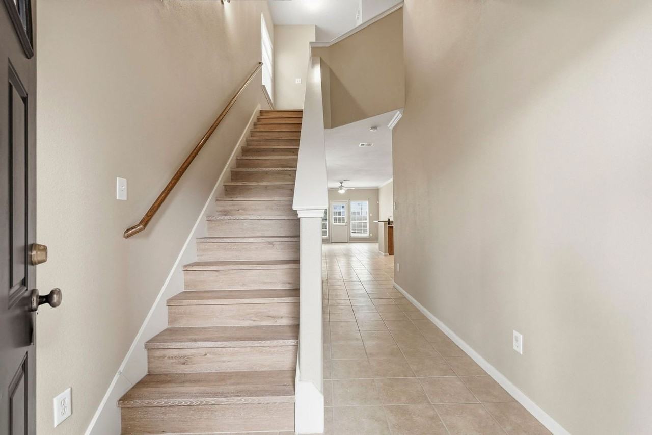 4434 Mallow St #B - Photo 2 of 25