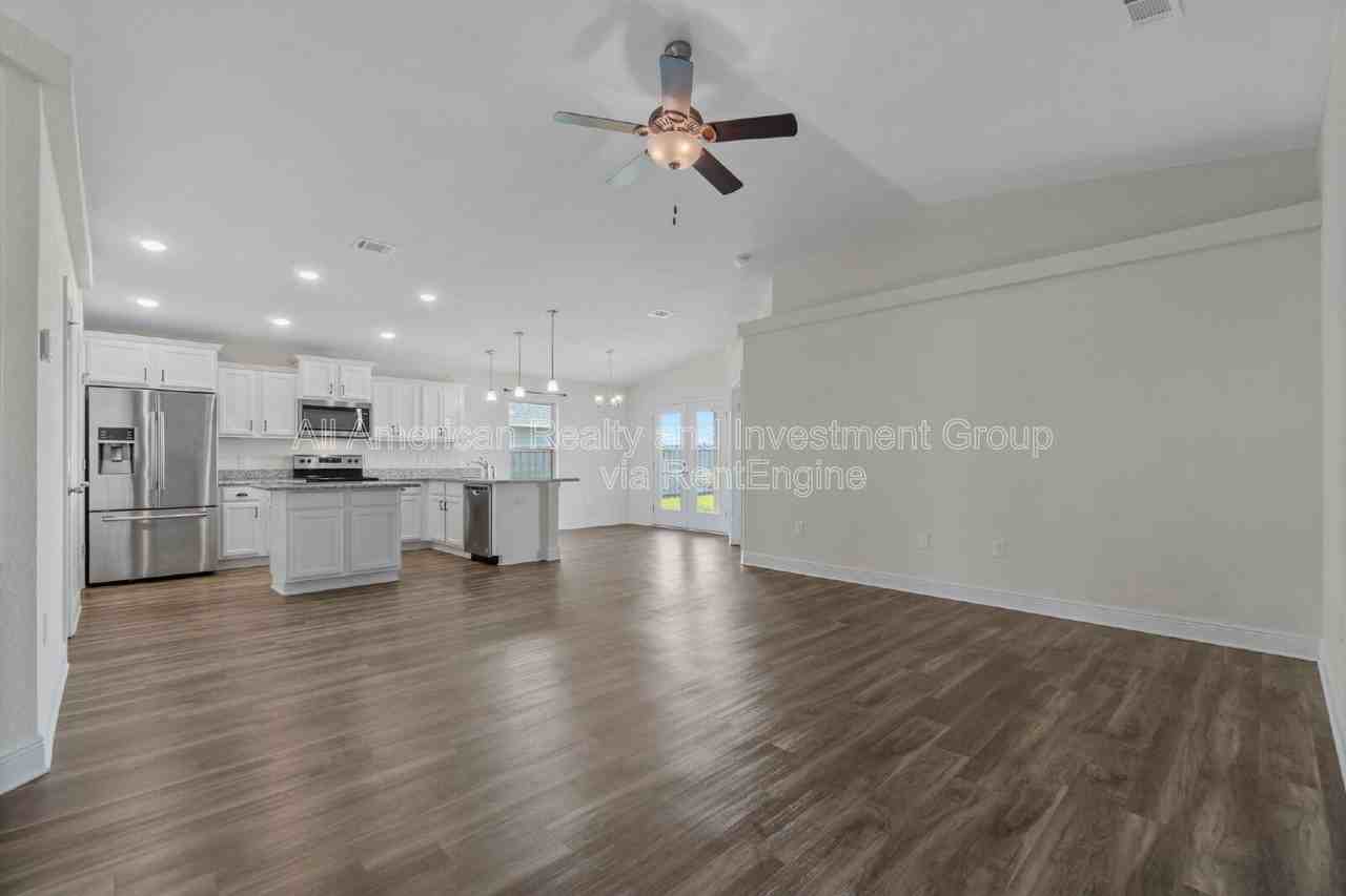 6223 Redberry Dr - Photo 3 of 28