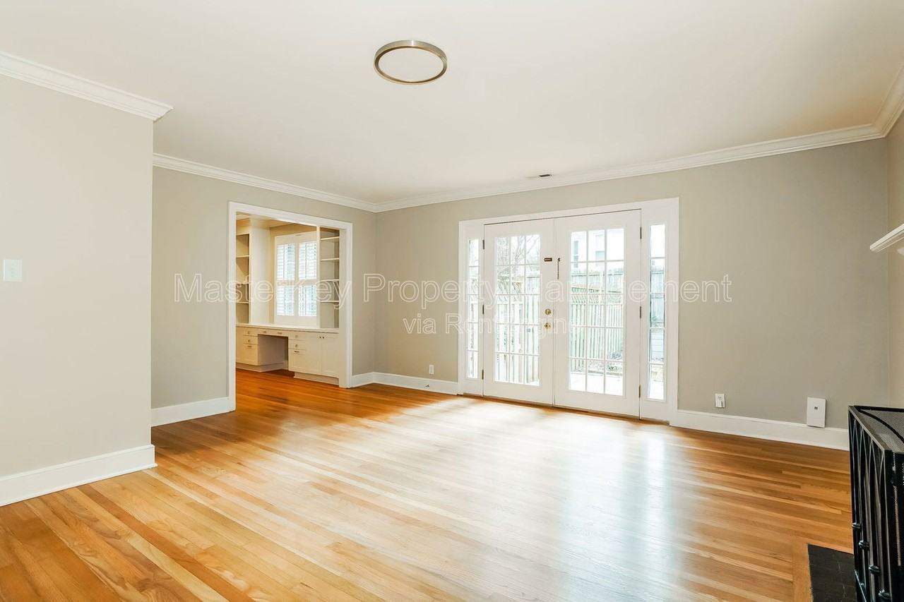 3401 White Oak Rd - Photo 5 of 28