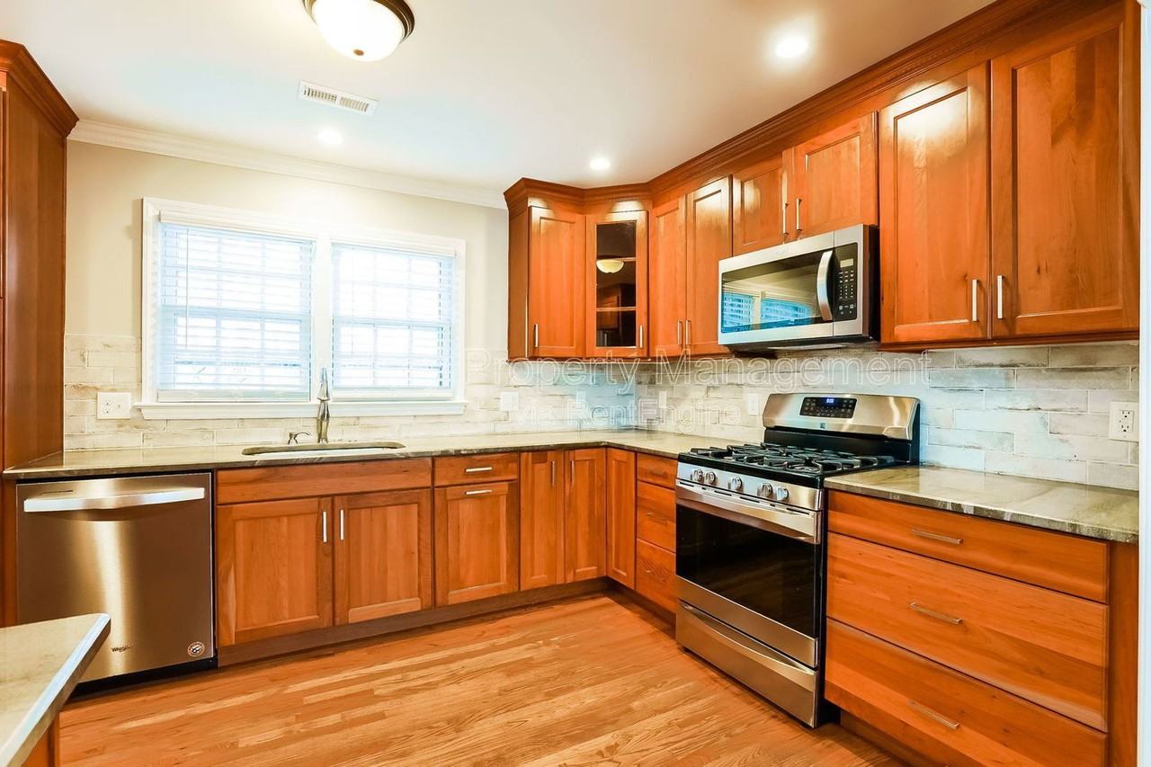 3401 White Oak Rd - Photo 6 of 28