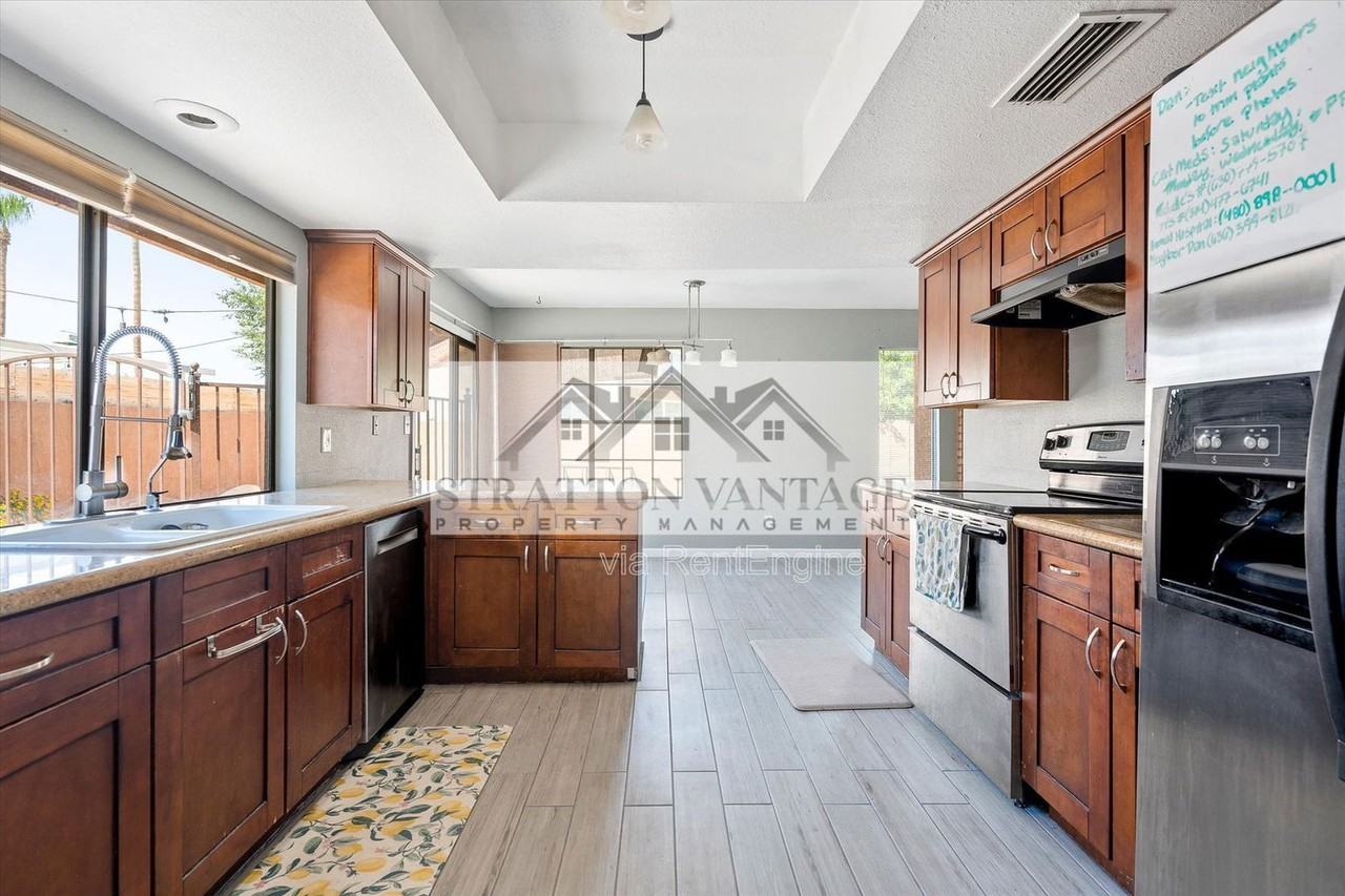 2142 S Las Palmas - Photo 6 of 30