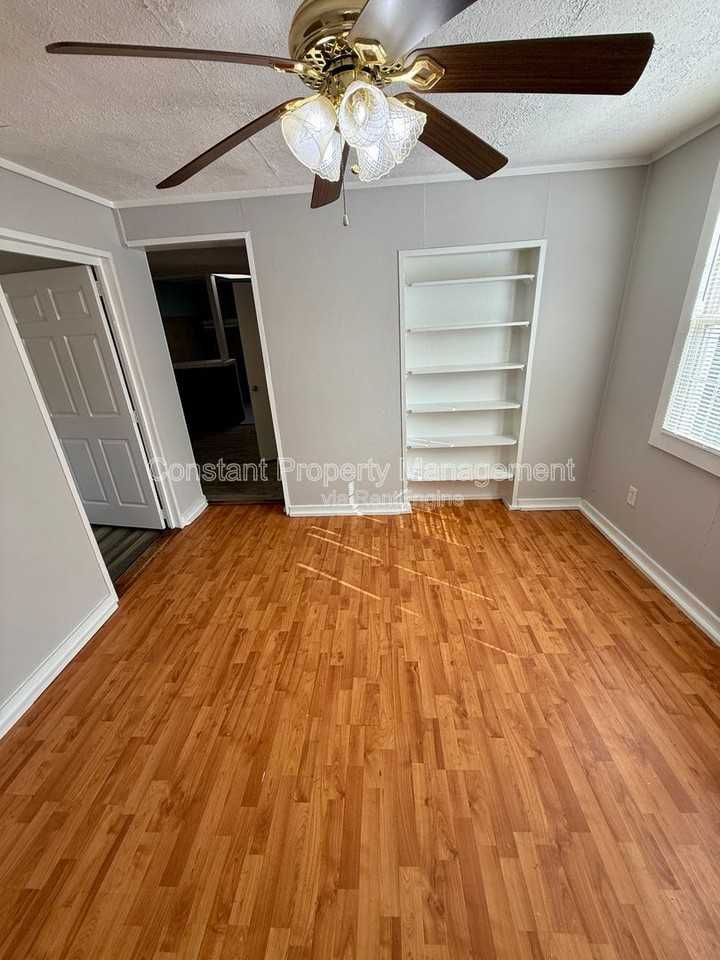 407 Atlanta St #A - Photo 4 of 12