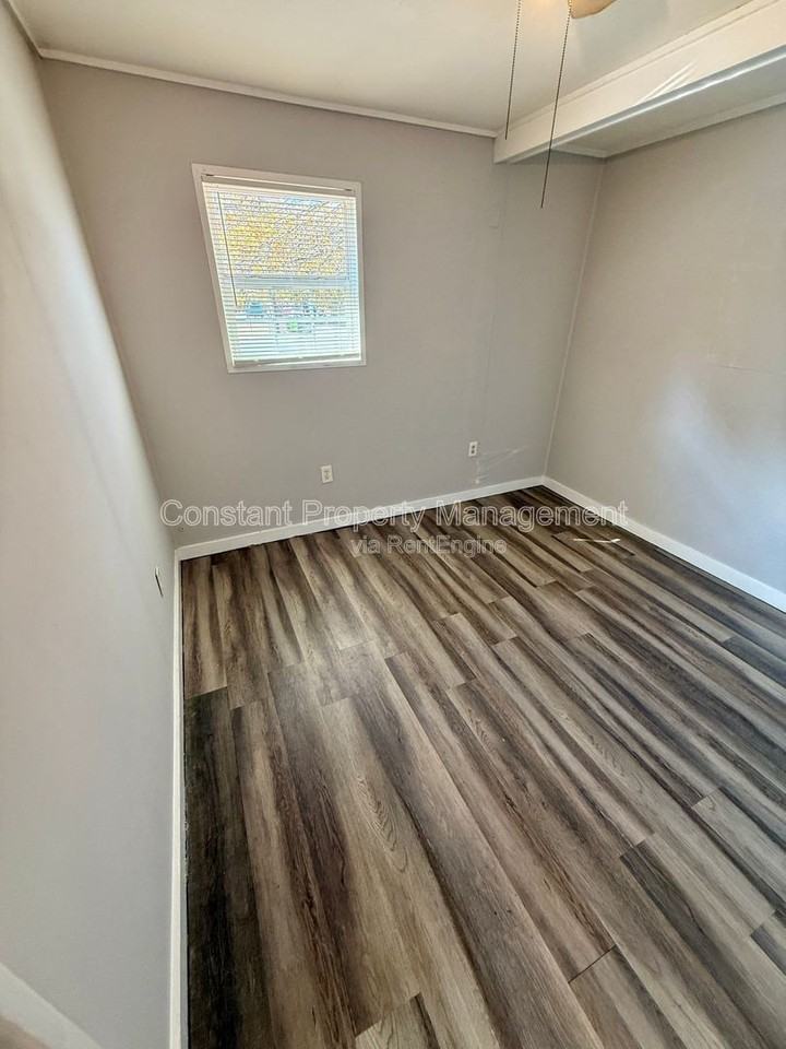 407 Atlanta St #A - Photo 6 of 12