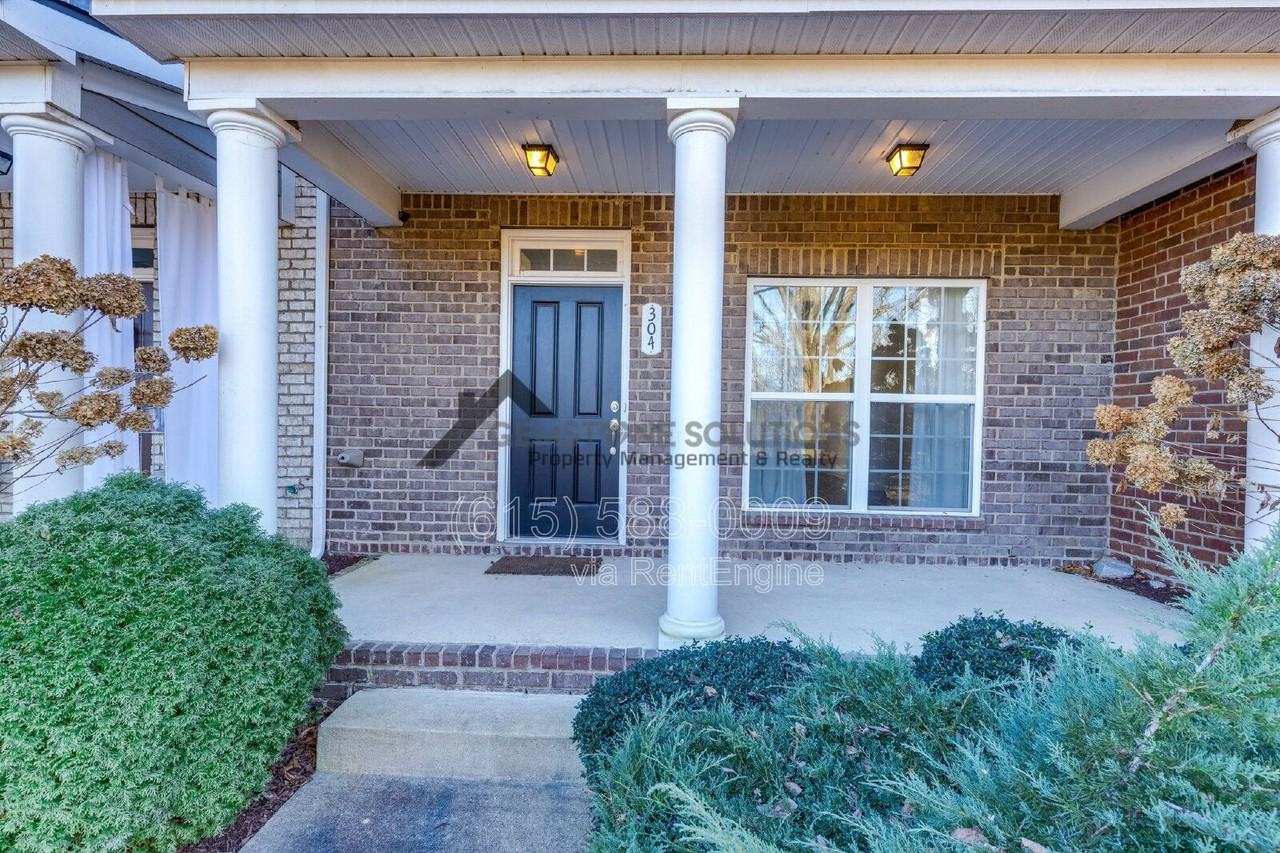 304 Oldbury Ln - Photo 4 of 41