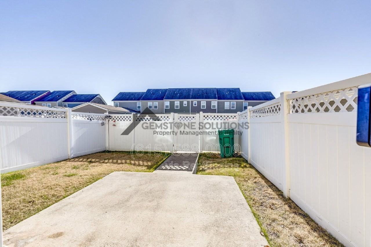 304 Oldbury Ln - Photo 5 of 41